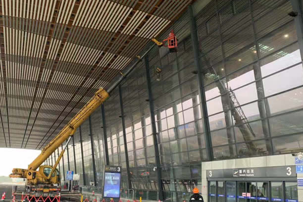 延庆玻璃幕墙维护和保养